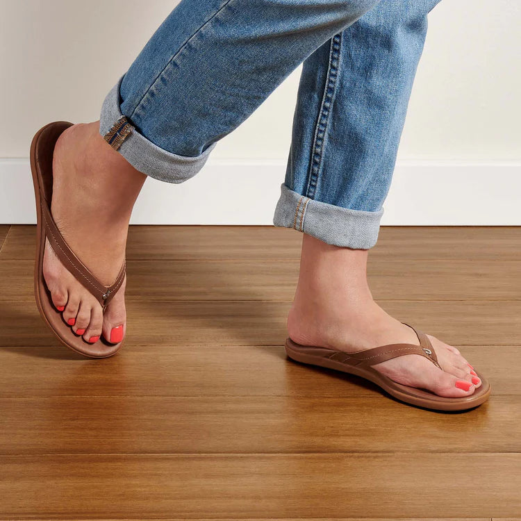 OluKai Honu Tan/Tan