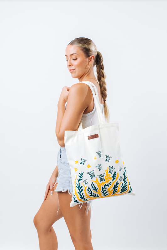 Sand Cloud Swimming Turtles Everyday Tote