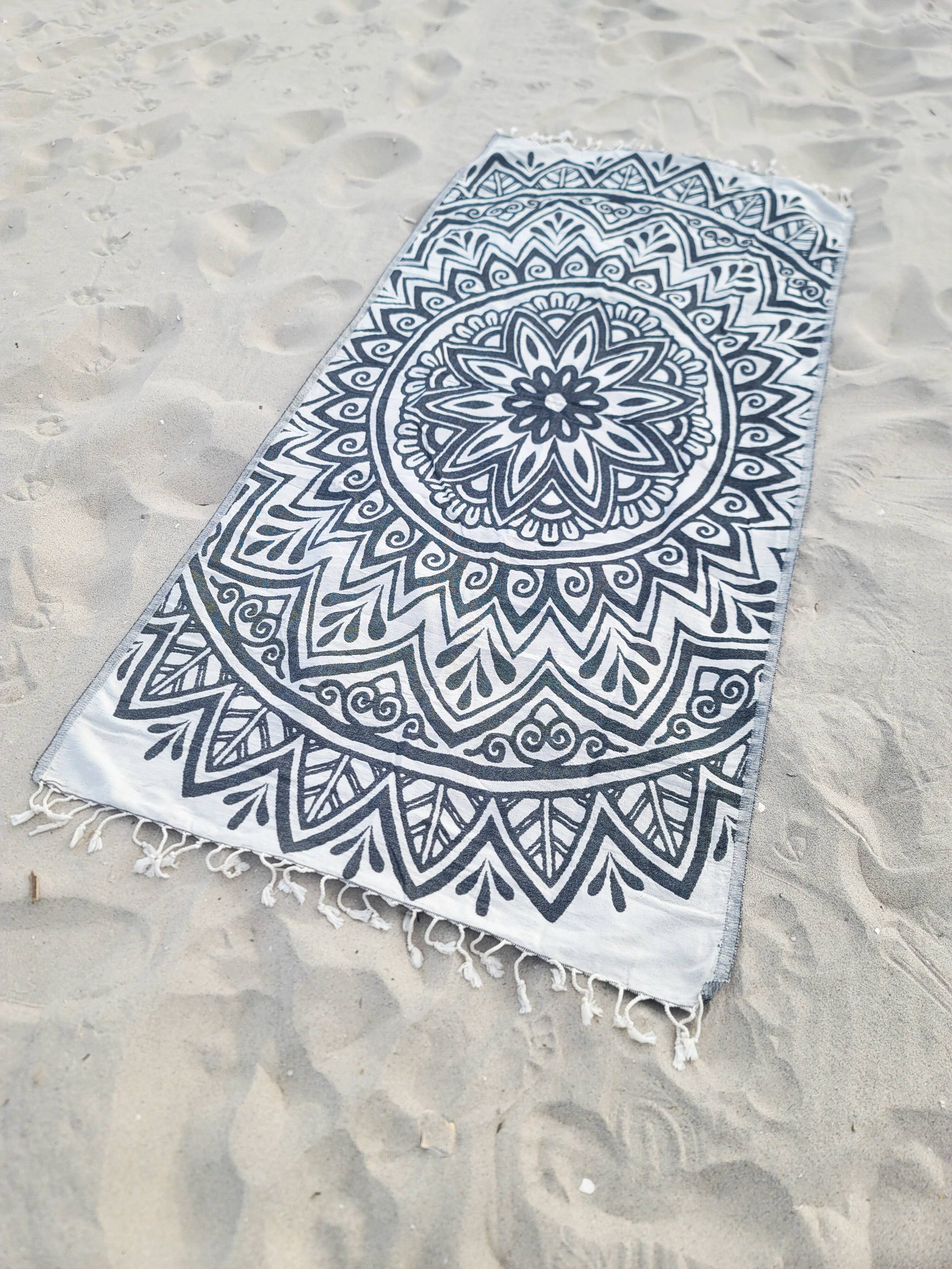 Kalkedon Towels - Mandala Turkish Towel | Double Sided Beach Towel | Sand Free