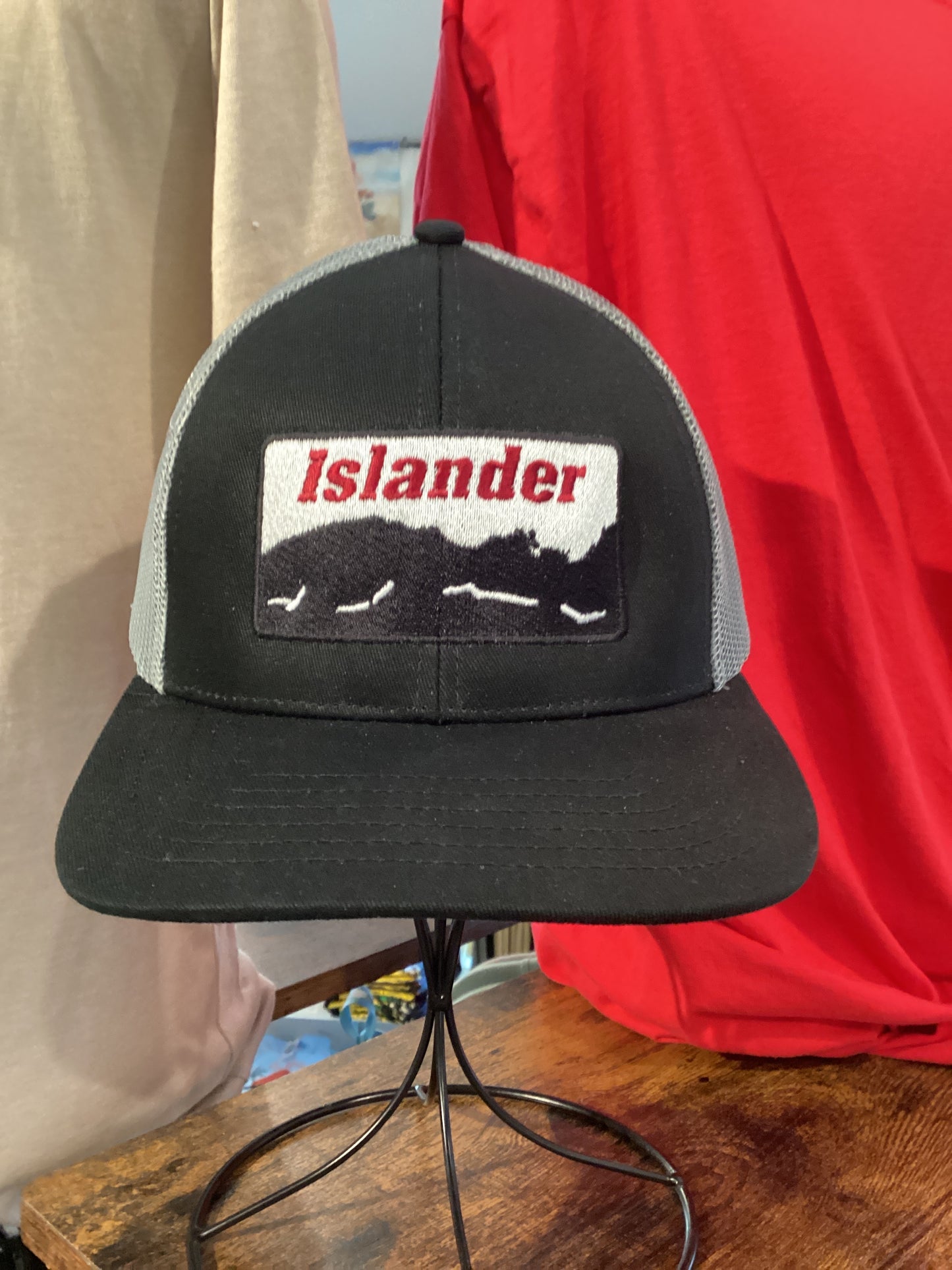 Islander coastline caps